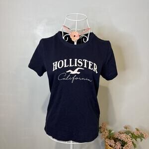 Perfect navy vintage y2k Hollister t-shirt
